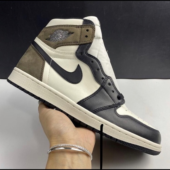 Air Jordan dark mocha